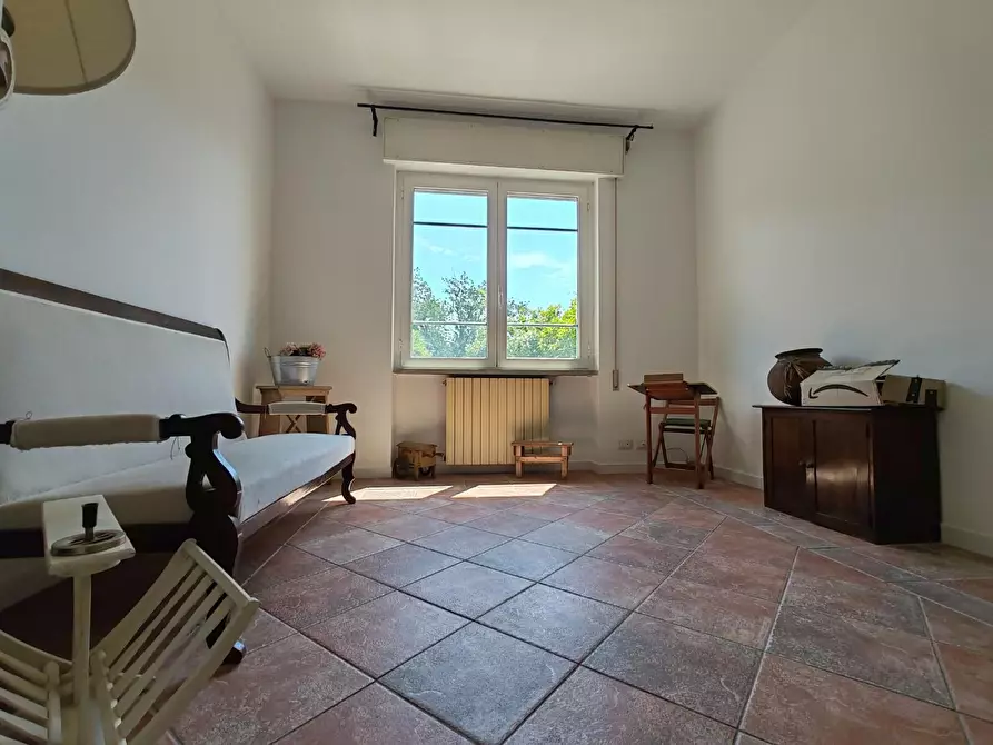 Immagine 4 di Appartamento in vendita  a Massa