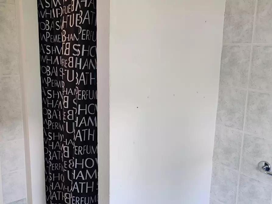 Immagine 15 di Appartamento in vendita  a Massa