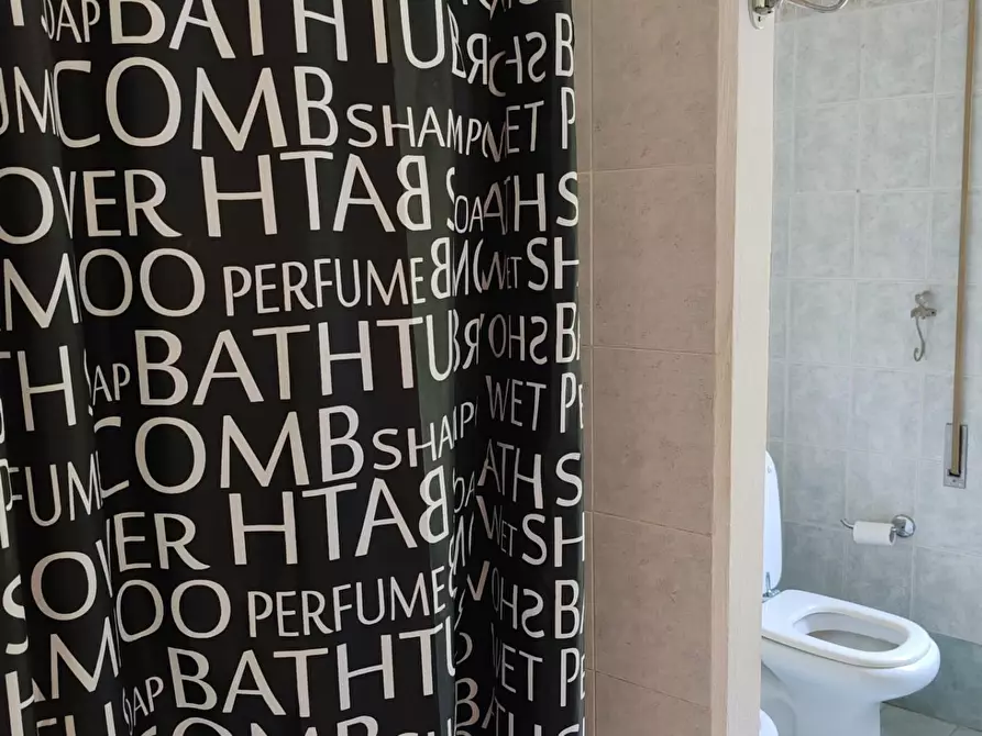 Immagine 18 di Appartamento in vendita  a Massa