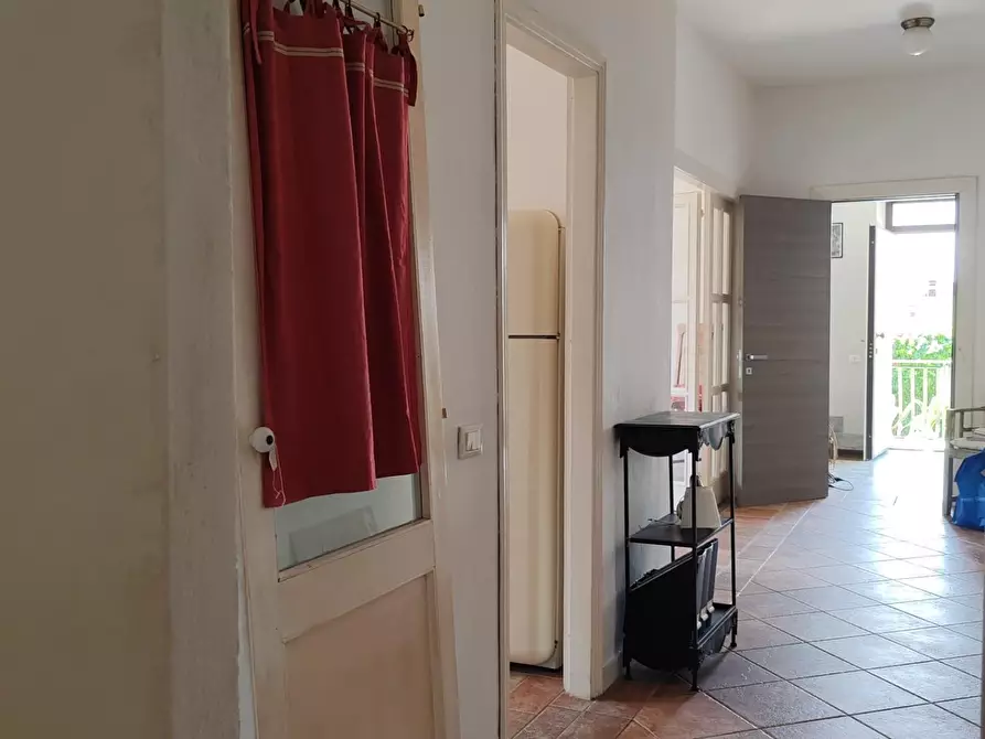 Immagine 11 di Appartamento in vendita  a Massa