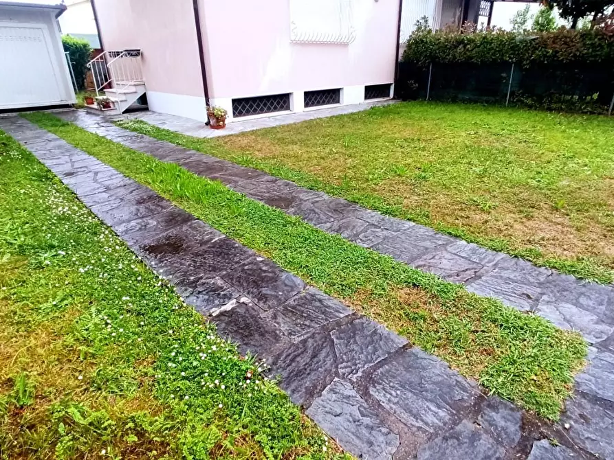 Immagine 24 di Casa semindipendente in vendita  a Pietrasanta