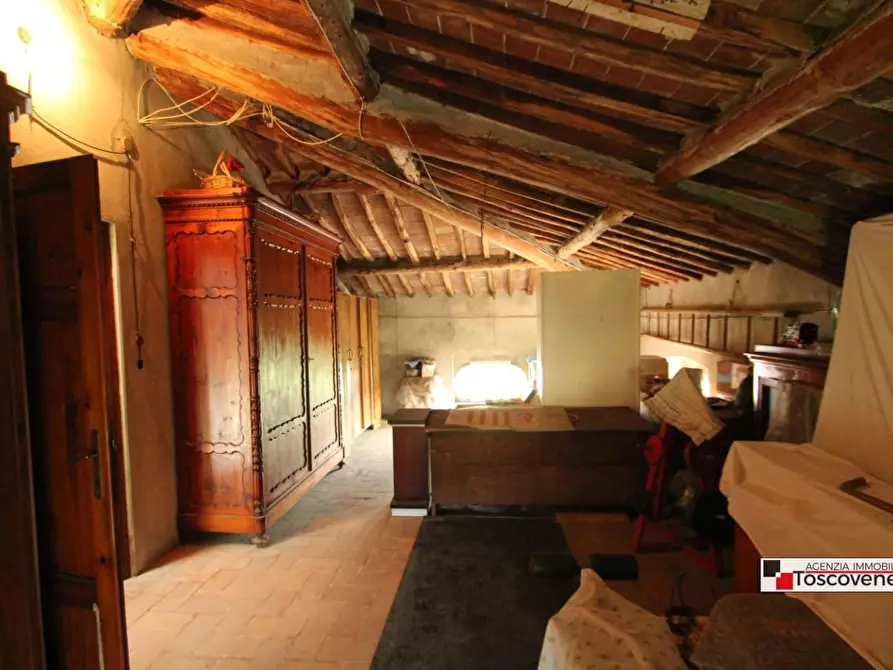 Immagine 20 di Villa in vendita  a Capannori