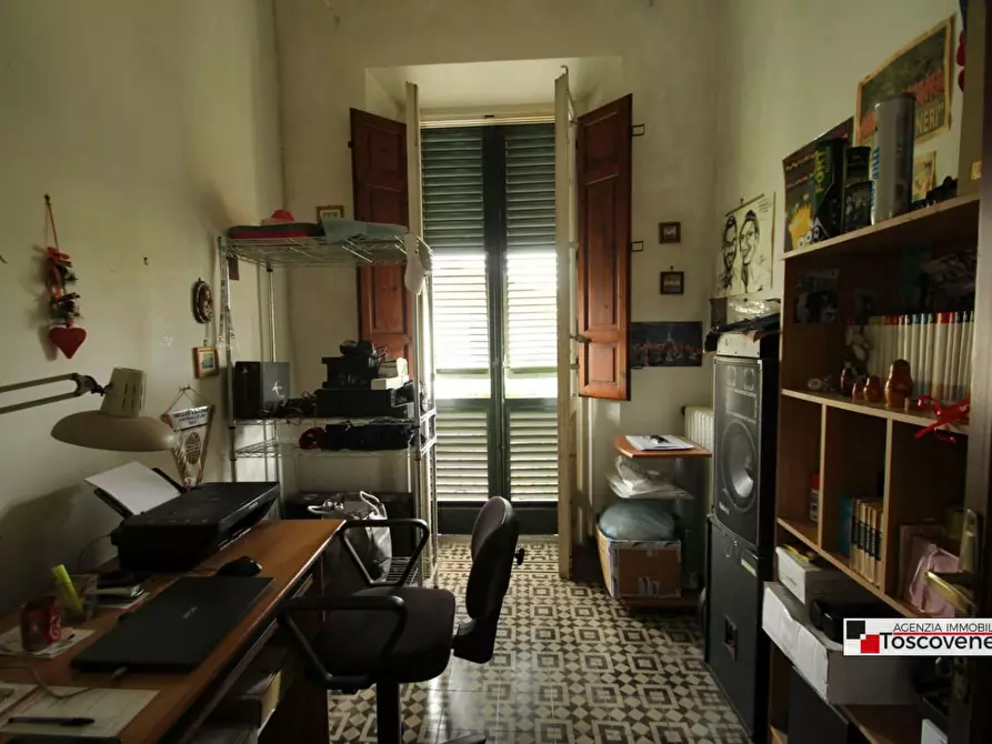 Immagine 19 di Villa in vendita  a Capannori