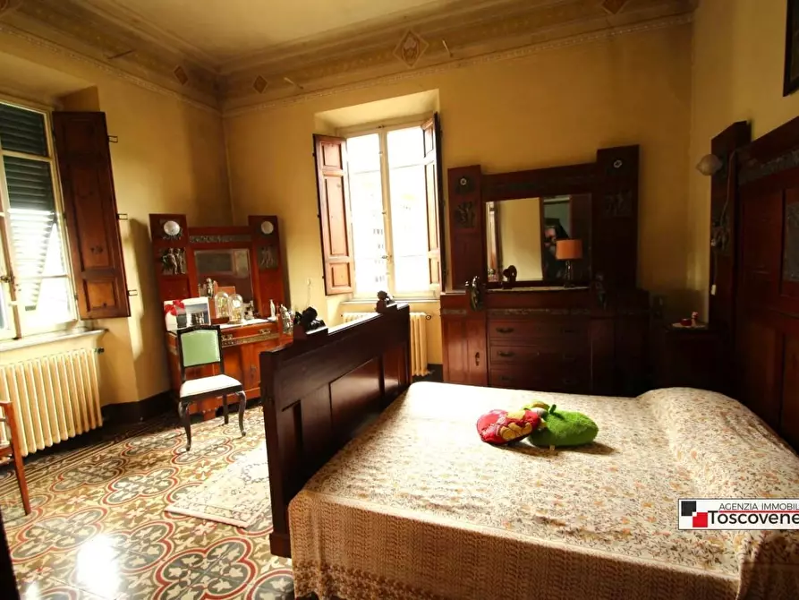 Immagine 13 di Villa in vendita  a Capannori