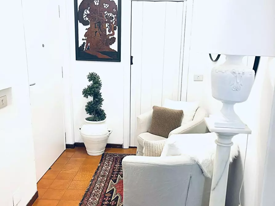 Immagine 3 di Appartamento in vendita  a Carrara