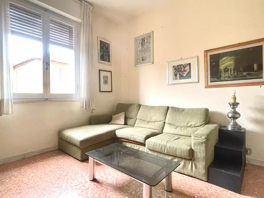 Immagine 1 di Appartamento in vendita  a Siena