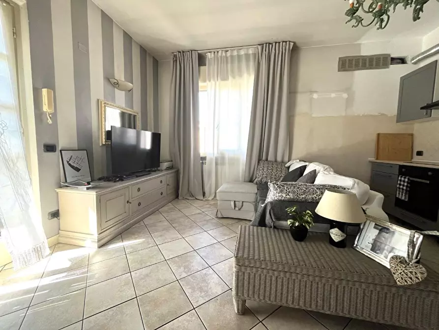 Immagine 2 di Appartamento in vendita  a Seravezza