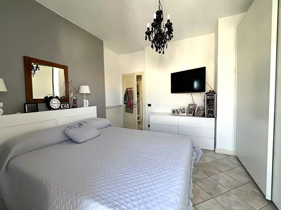 Immagine 10 di Appartamento in vendita  a Seravezza