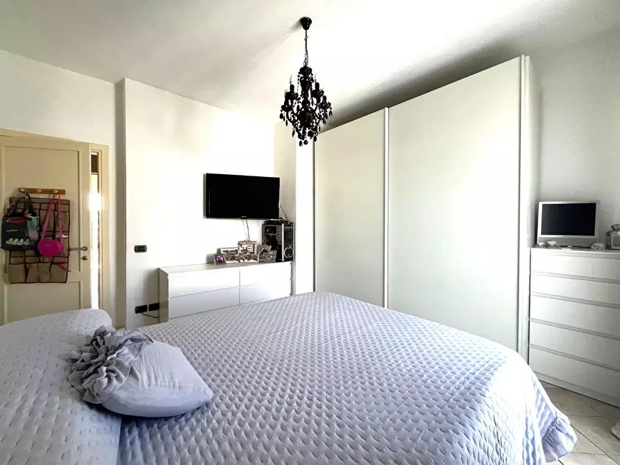 Immagine 9 di Appartamento in vendita  a Seravezza