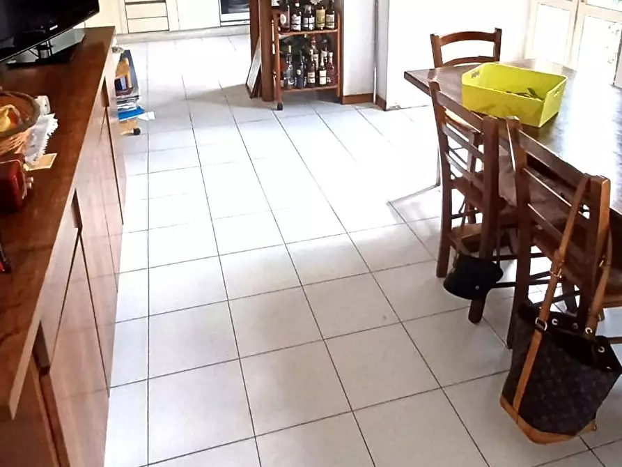 Immagine 3 di Appartamento in vendita  a Livorno