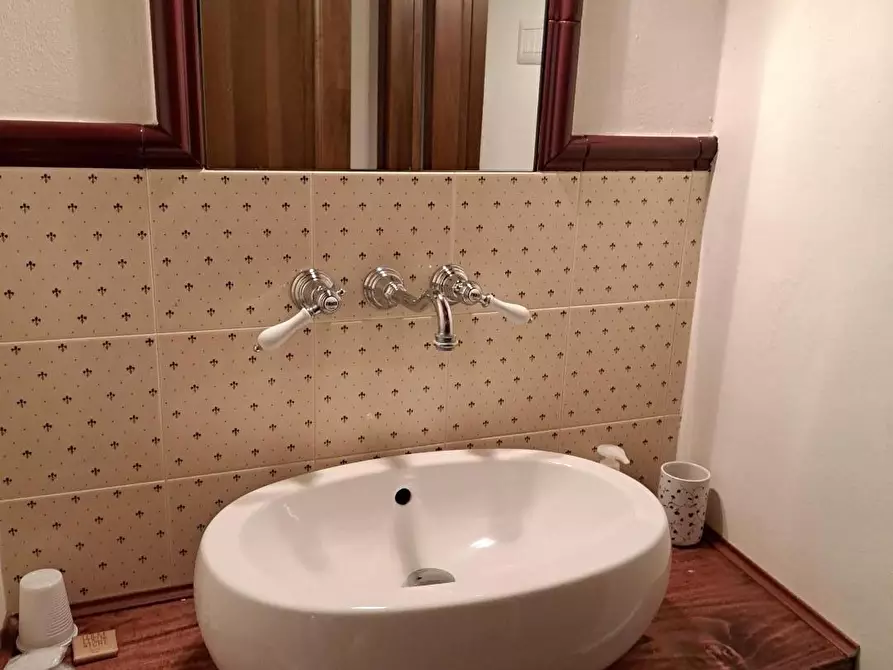 Immagine 13 di Appartamento in vendita  a Gambassi Terme