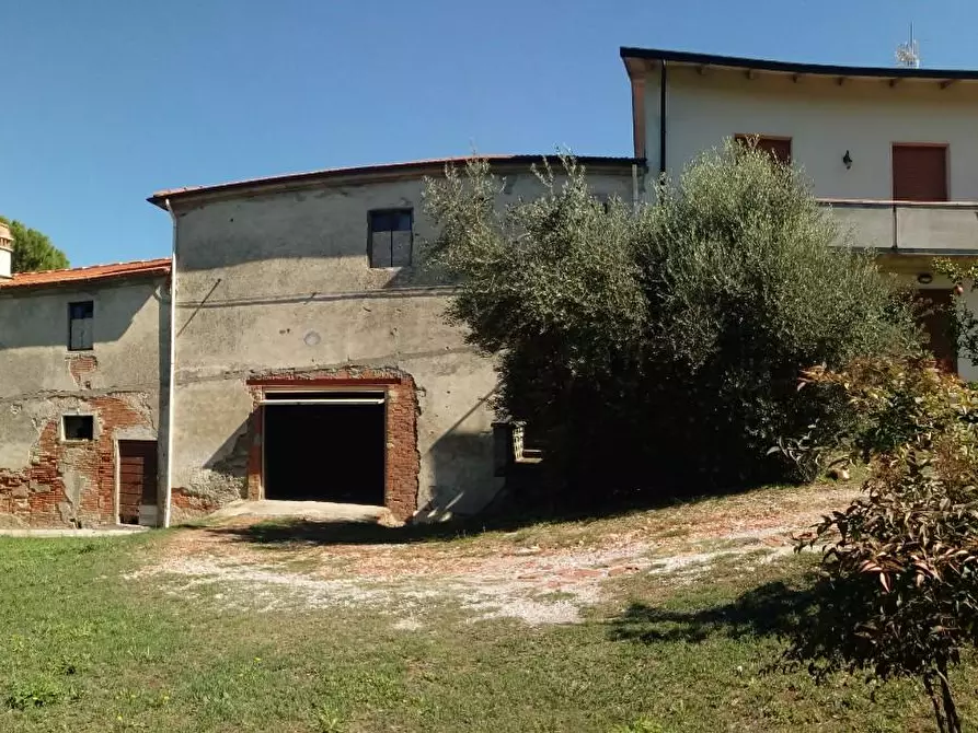 Immagine 1 di Casa colonica in vendita  a Cerreto Guidi