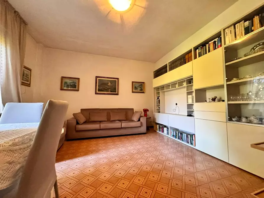 Immagine 7 di Appartamento in vendita  a Massa