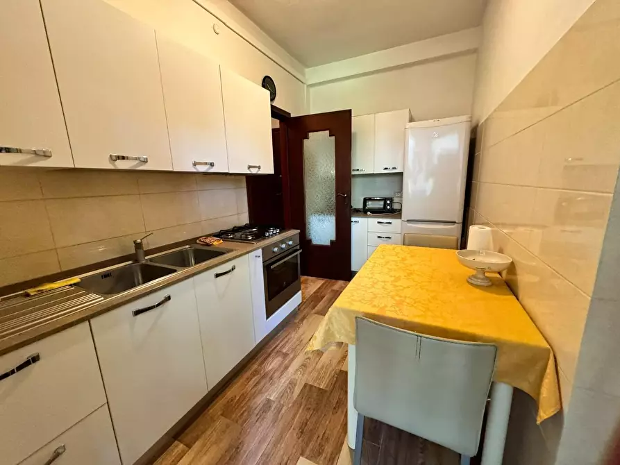 Immagine 5 di Appartamento in vendita  a Massa