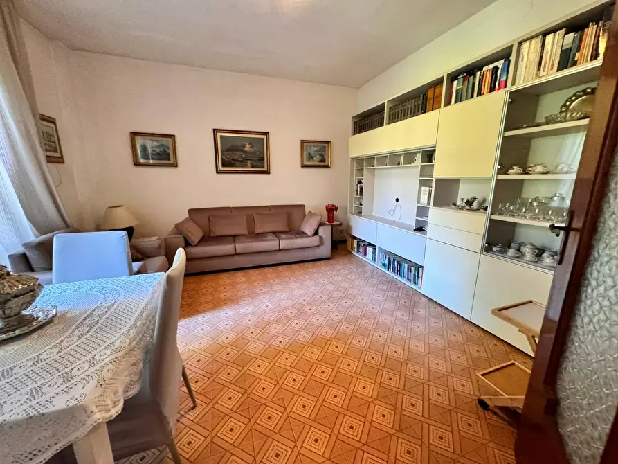 Immagine 6 di Appartamento in vendita  a Massa