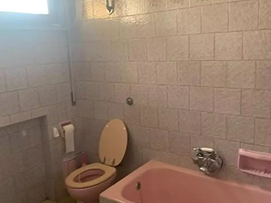 Immagine 9 di Casa indipendente in vendita  a Cascina