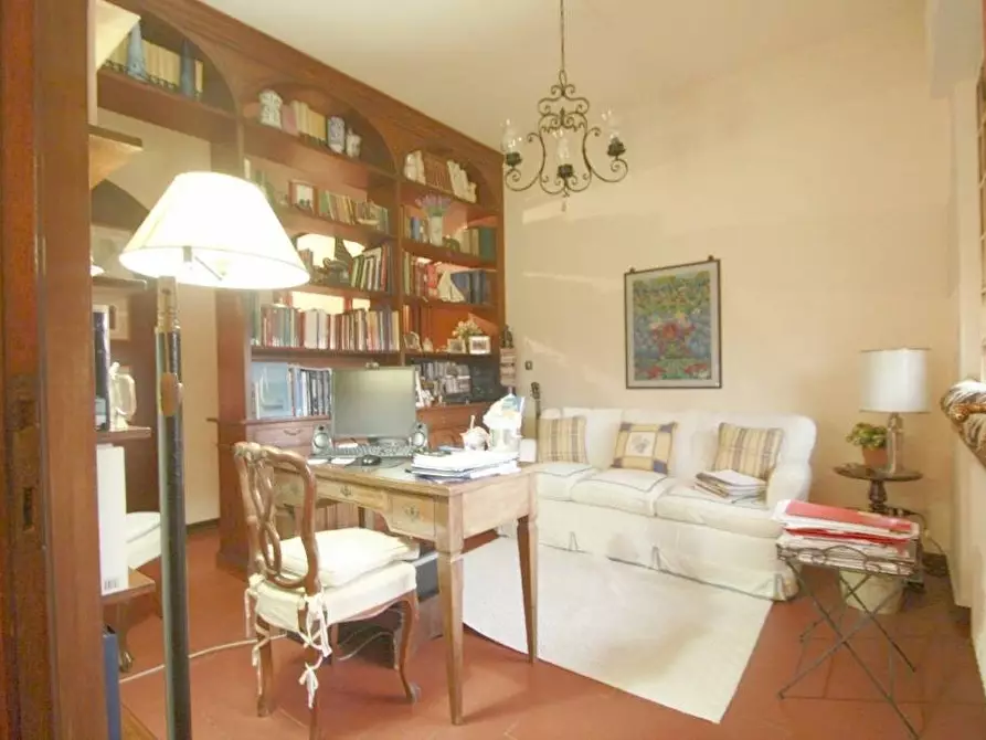 Immagine 29 di Villa in vendita  a Lucca
