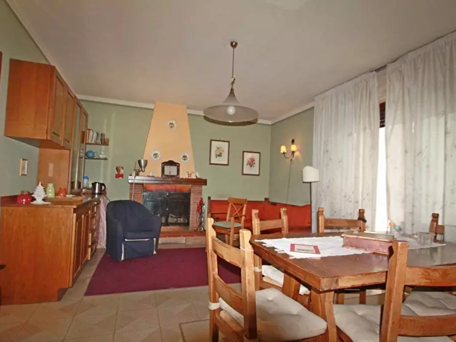 Immagine 16 di Villa in vendita  a Lucca