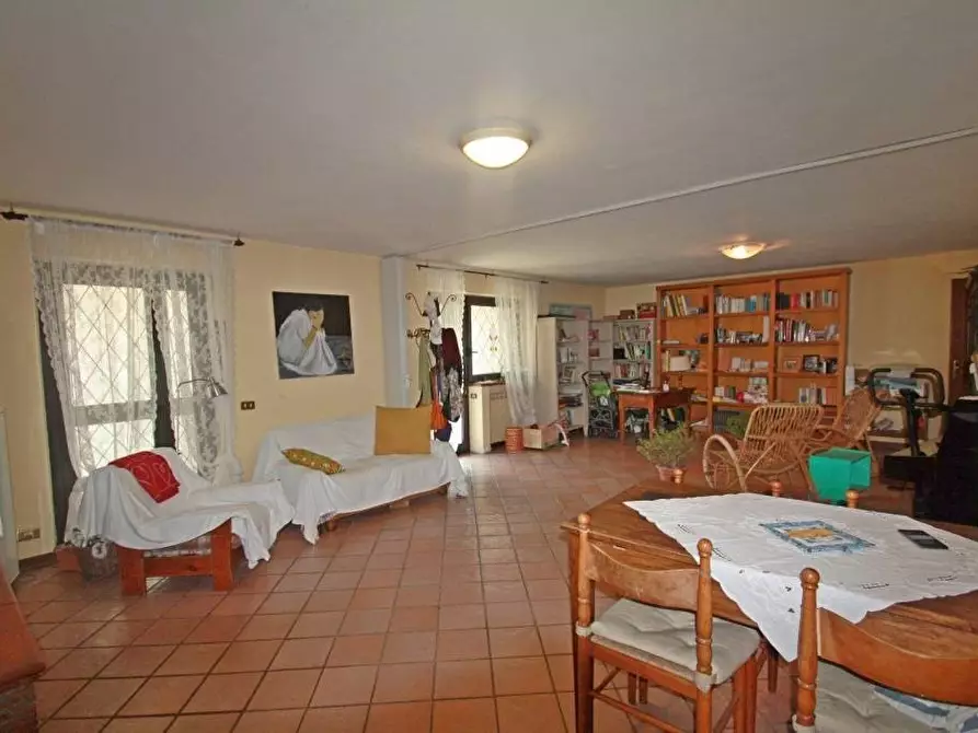 Immagine 7 di Villa in vendita  a Lucca