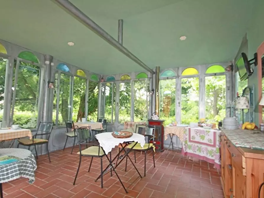 Immagine 10 di Villa in vendita  a Lucca