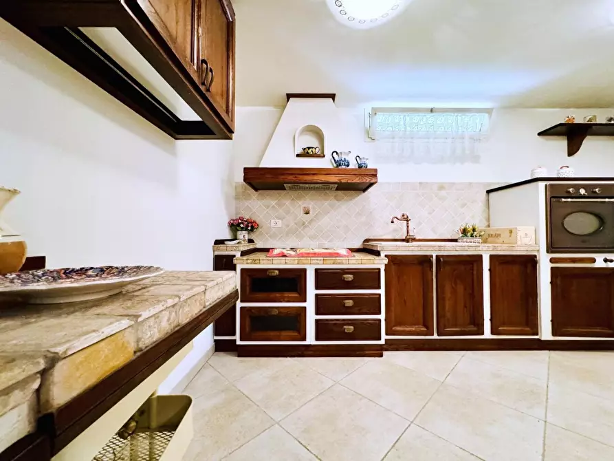 Immagine 51 di Casa indipendente in vendita  a Pietrasanta