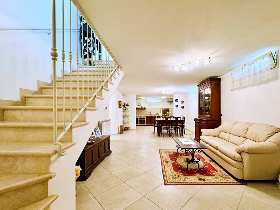 Immagine 47 di Casa indipendente in vendita  a Pietrasanta