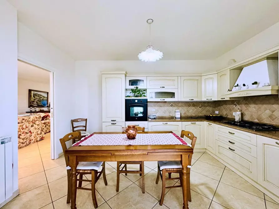 Immagine 8 di Casa indipendente in vendita  a Pietrasanta