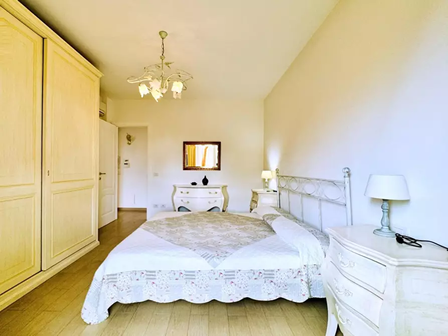 Immagine 26 di Casa indipendente in vendita  a Pietrasanta