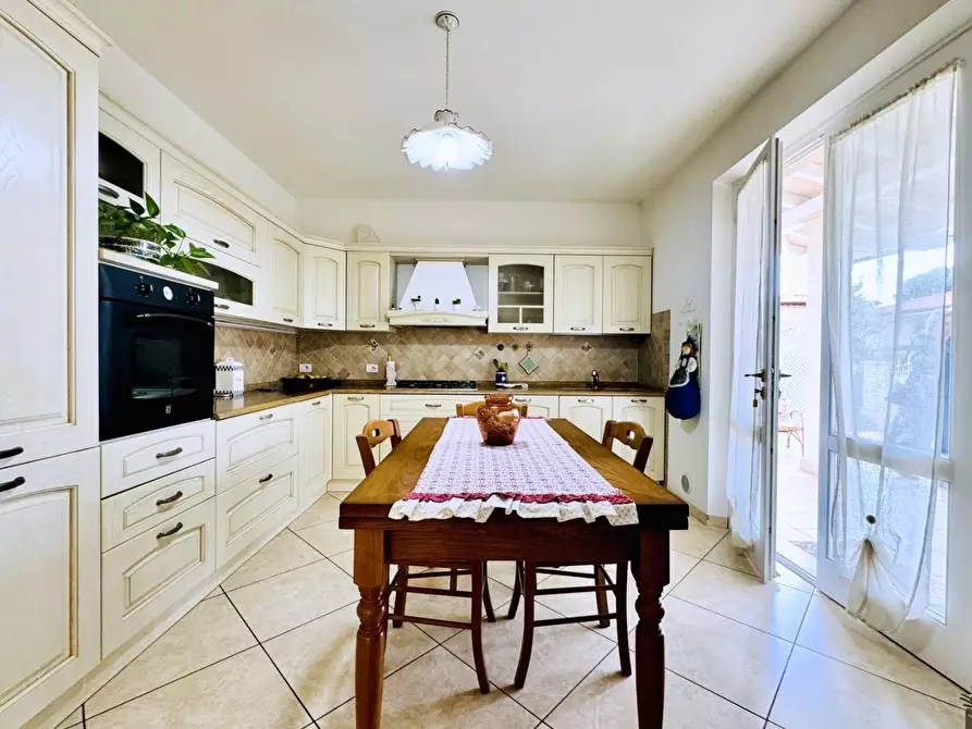 Immagine 7 di Casa indipendente in vendita  a Pietrasanta