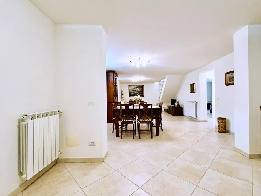 Immagine 52 di Casa indipendente in vendita  a Pietrasanta