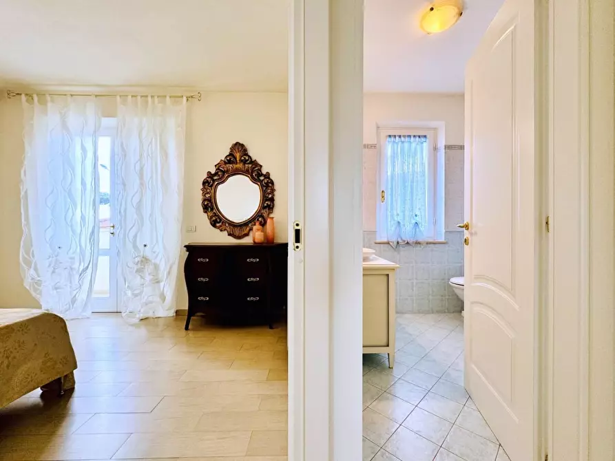 Immagine 27 di Casa indipendente in vendita  a Pietrasanta