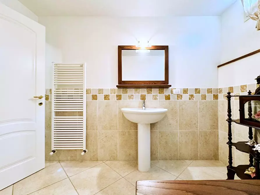 Immagine 58 di Casa indipendente in vendita  a Pietrasanta