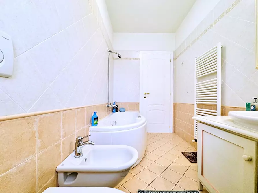 Immagine 14 di Casa indipendente in vendita  a Pietrasanta