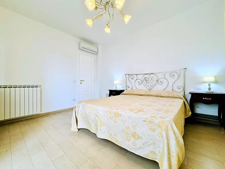 Immagine 30 di Casa indipendente in vendita  a Pietrasanta