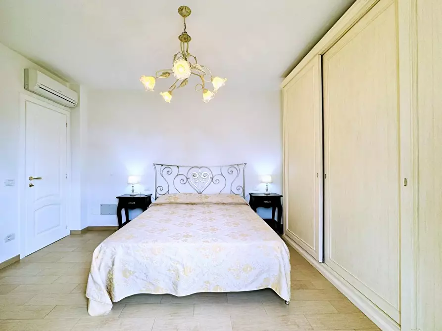 Immagine 29 di Casa indipendente in vendita  a Pietrasanta