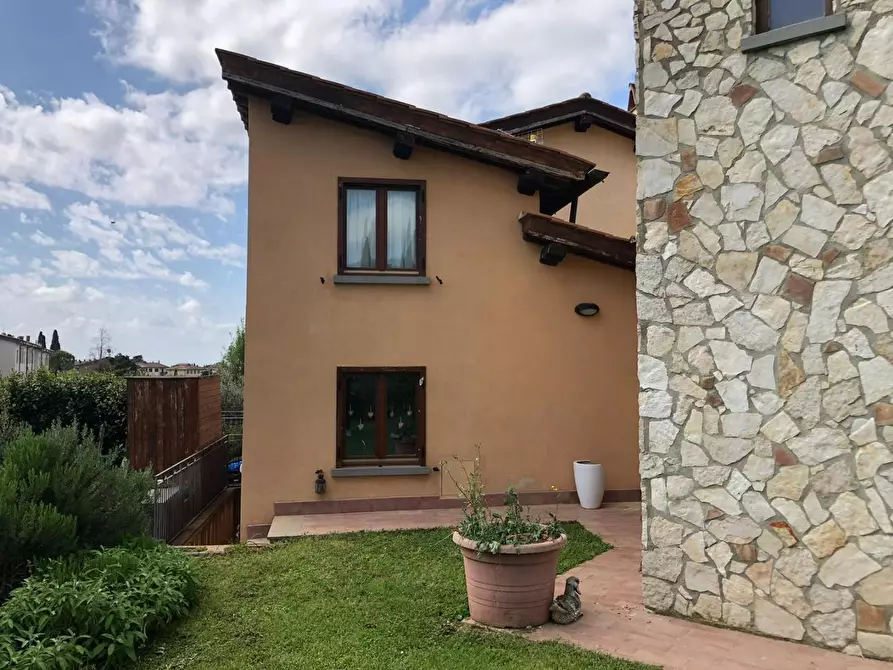 Immagine 2 di Villetta a schiera in vendita  a Gaiole In Chianti