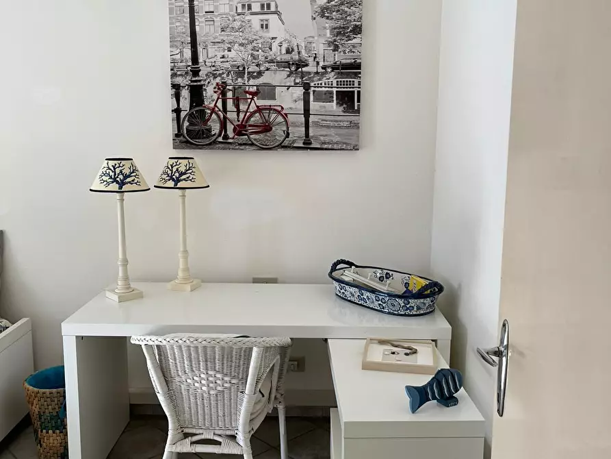 Immagine 13 di Appartamento in affitto  a Montignoso