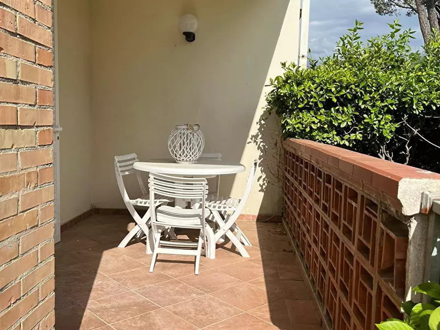 Immagine 4 di Appartamento in affitto  a Montignoso