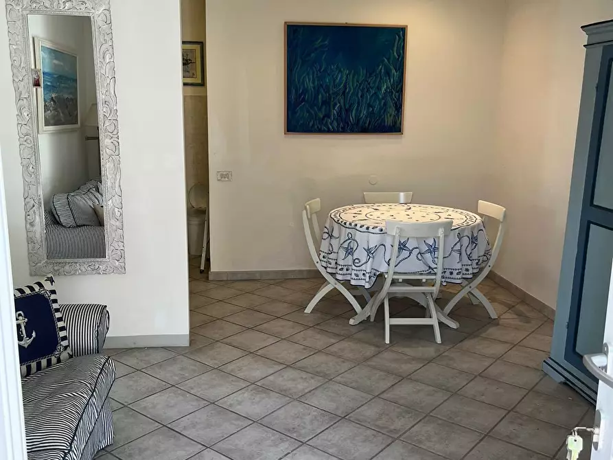 Immagine 5 di Appartamento in affitto  a Montignoso