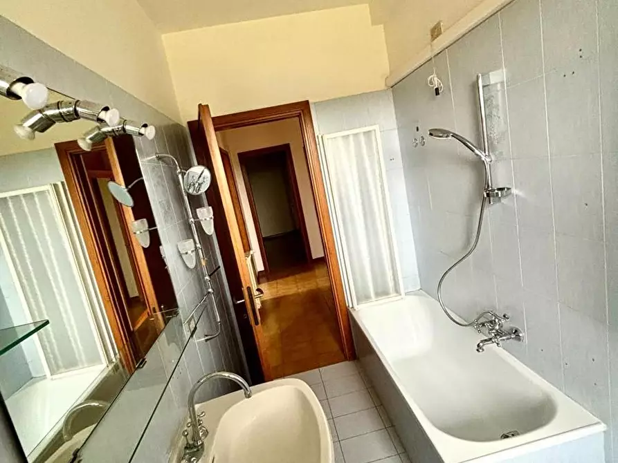 Immagine 11 di Appartamento in vendita  a Lamporecchio