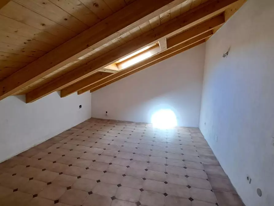 Immagine 10 di Mansarda in vendita  a Rosignano Marittimo