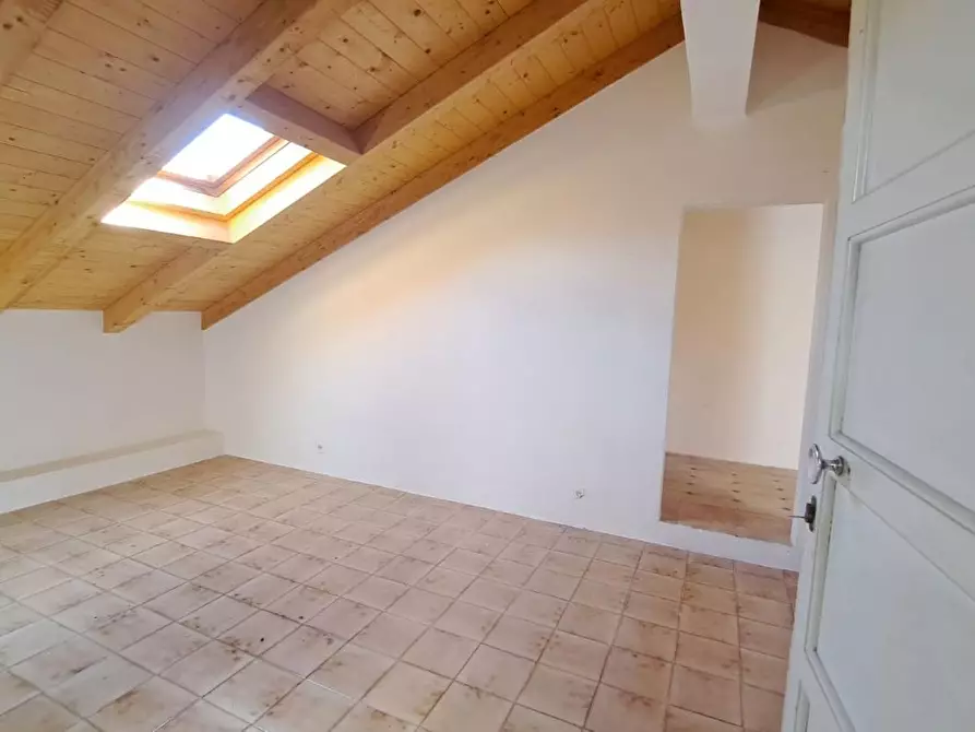 Immagine 5 di Mansarda in vendita  a Rosignano Marittimo