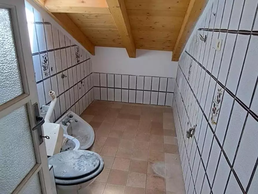 Immagine 12 di Mansarda in vendita  a Rosignano Marittimo