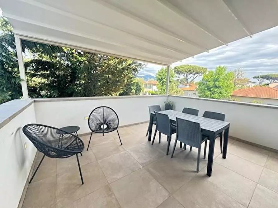 Immagine 2 di Appartamento in affitto  a Forte Dei Marmi
