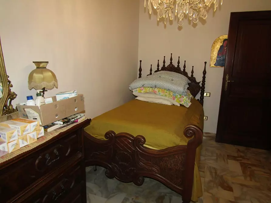 Immagine 11 di Casa indipendente in vendita  a Carrara