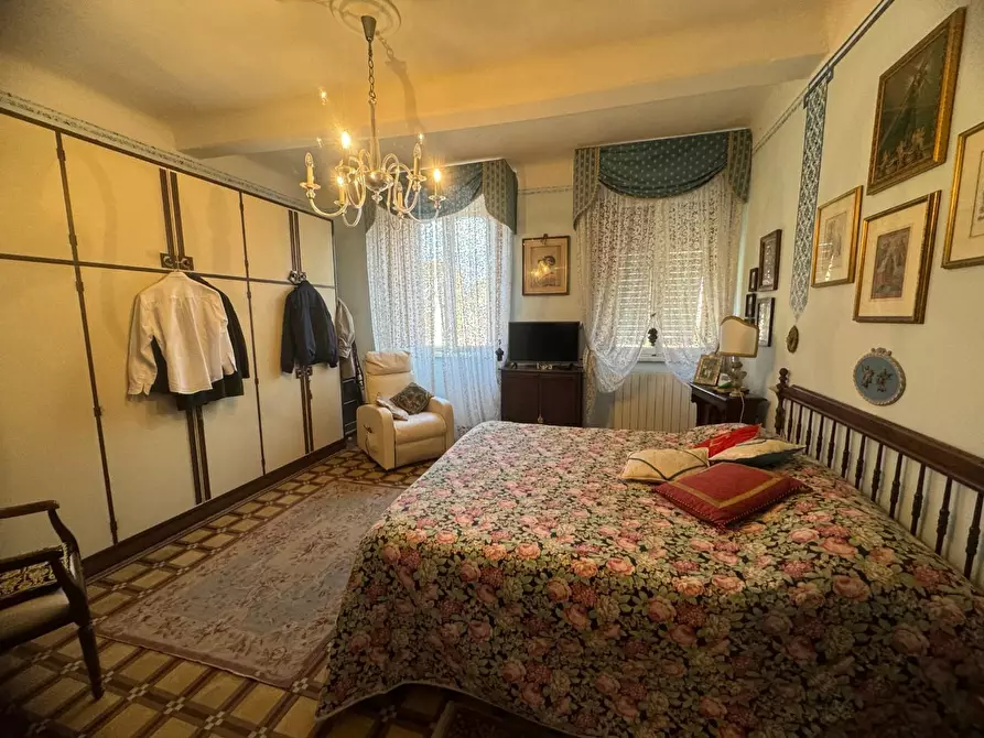 Immagine 26 di Appartamento in vendita  a Lucca