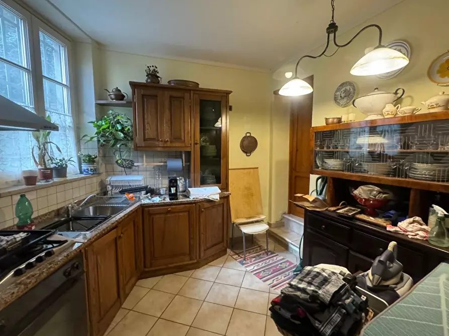 Immagine 7 di Appartamento in vendita  a Lucca