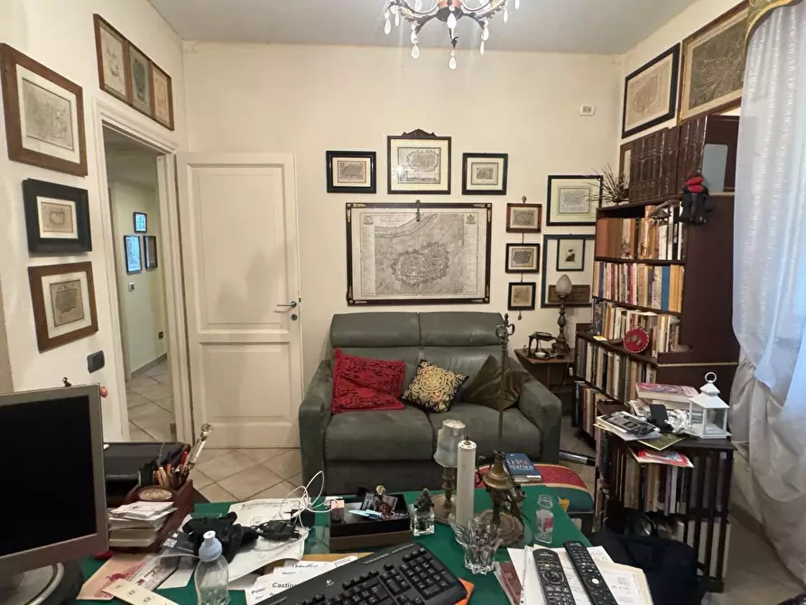 Immagine 6 di Appartamento in vendita  a Lucca