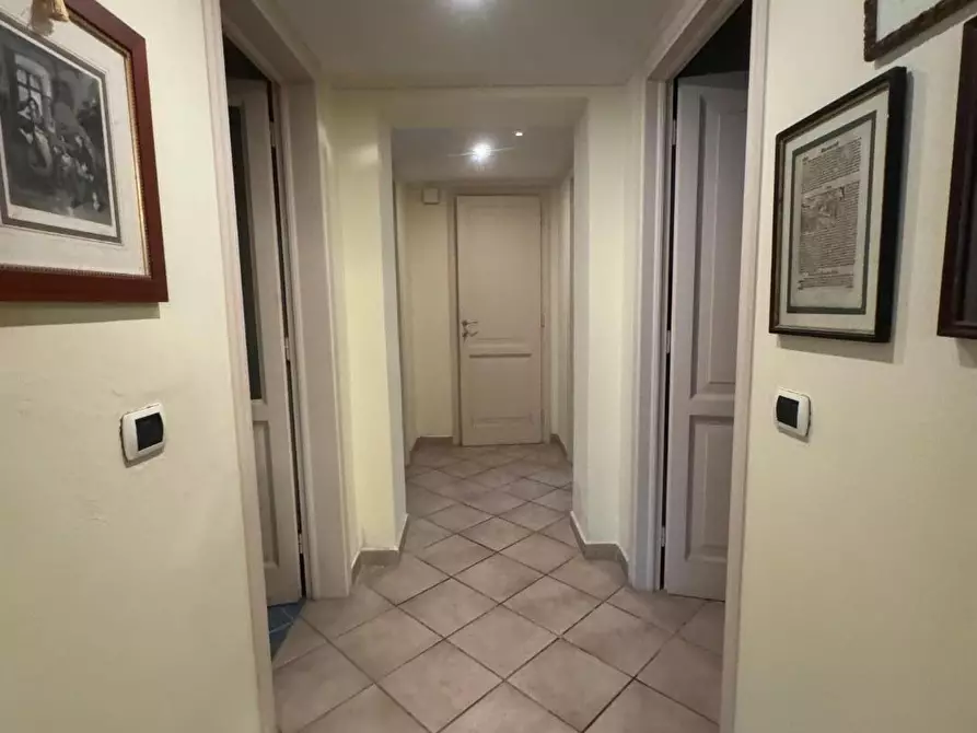 Immagine 8 di Appartamento in vendita  a Lucca