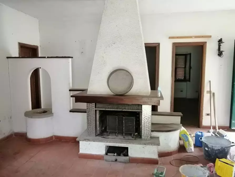 Immagine 9 di Villa in vendita  a Calci